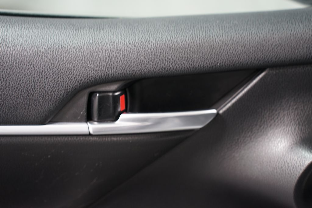 2023 Toyota Camry SE 30