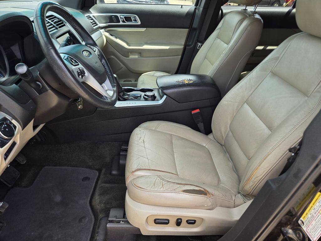 2015 Ford Explorer XLT Black at Durrett Motor Company