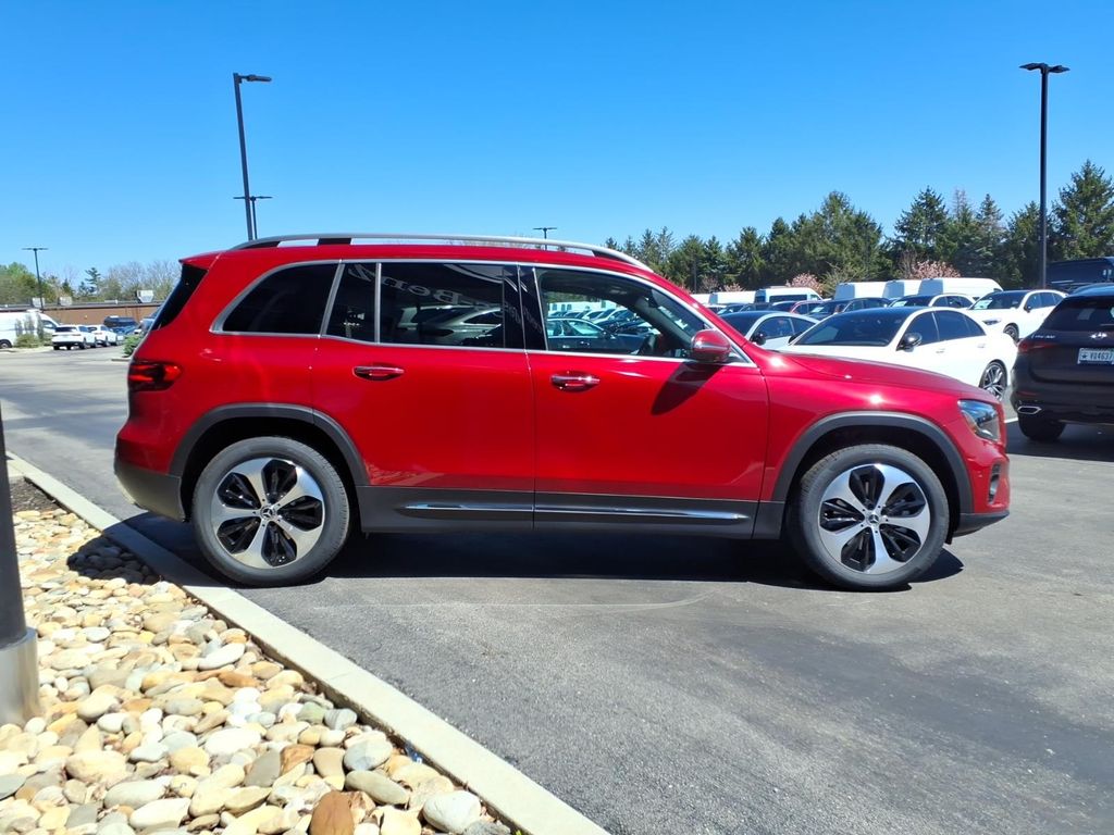 New 2026 Man Patagonia R Mercedes-Benz GLB 250 image 7