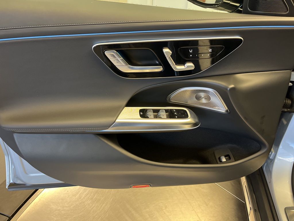 Thumbnail: 2025 Mercedes-Benz E-Class - 11