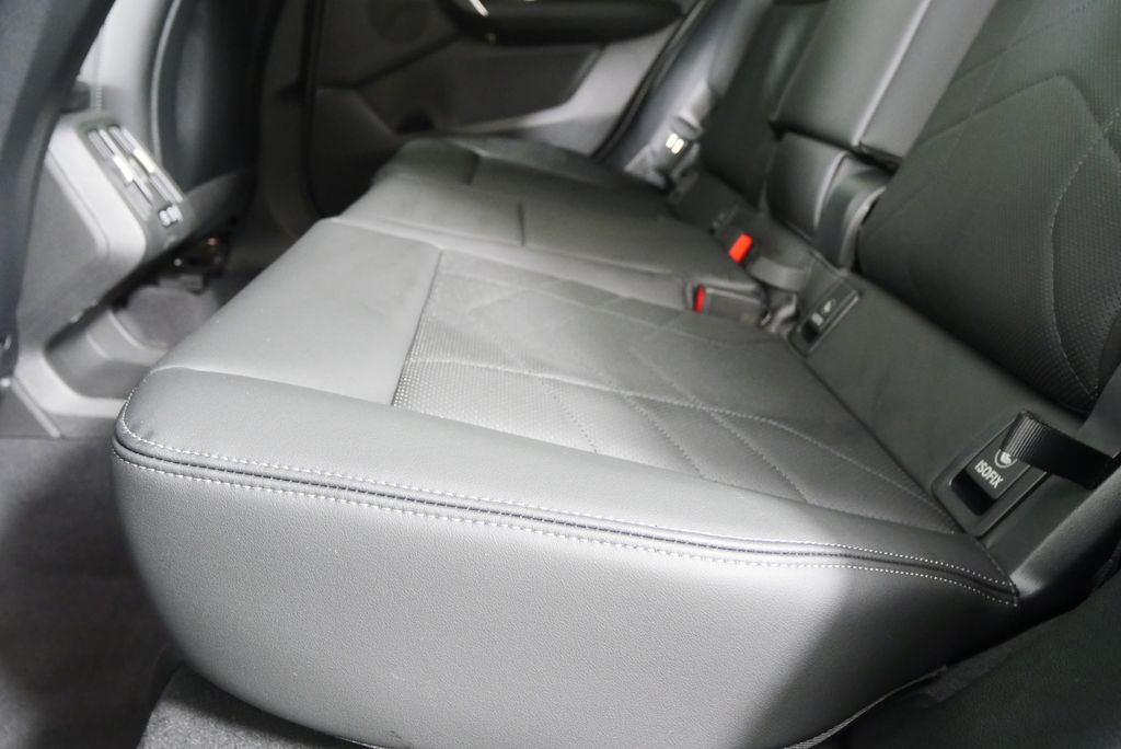 Thumbnail: 2025 BMW X2 - 14