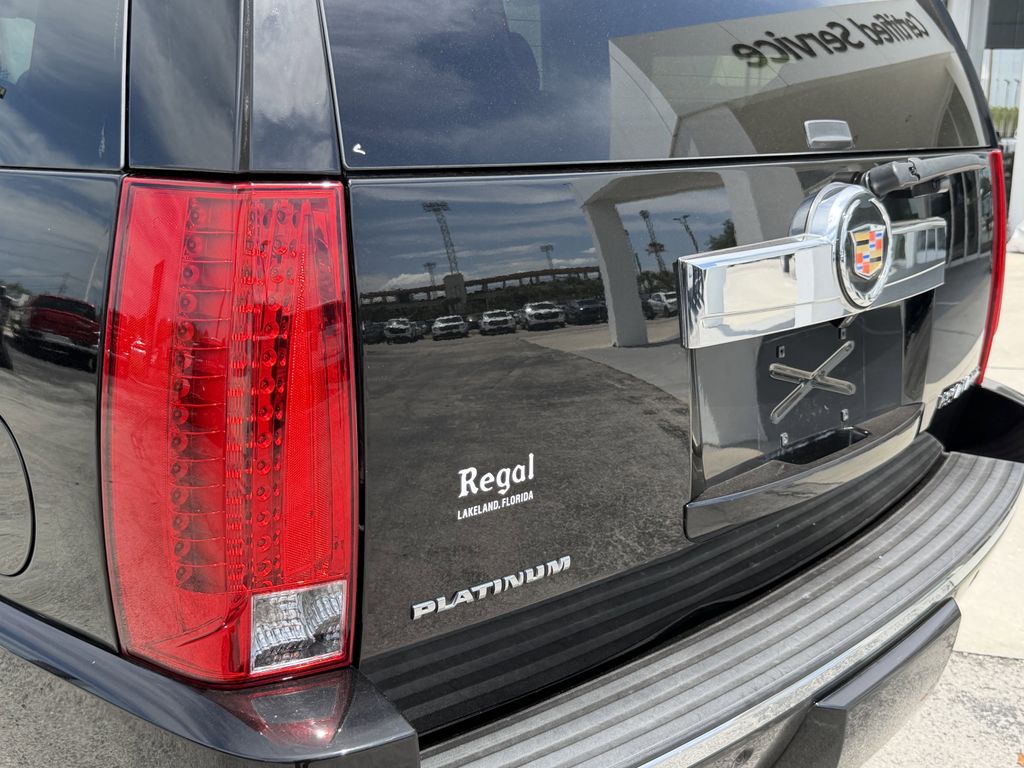 used 2013 Cadillac Escalade ESV car, priced at $23,991