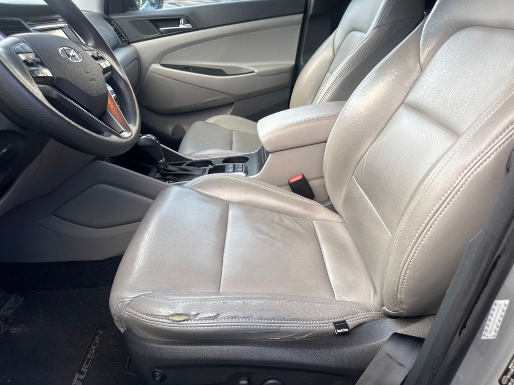 2016 Hyundai Tucson — photo 9