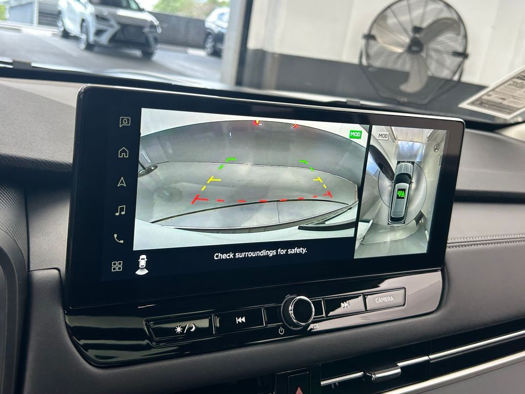 New 2026 White Mitsubishi Trail Edition image 17