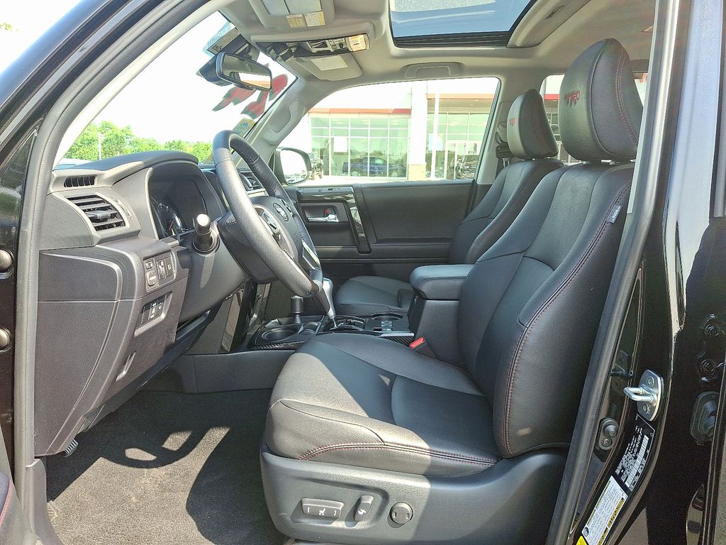 2024 Toyota 4Runner TRD Off Road 14