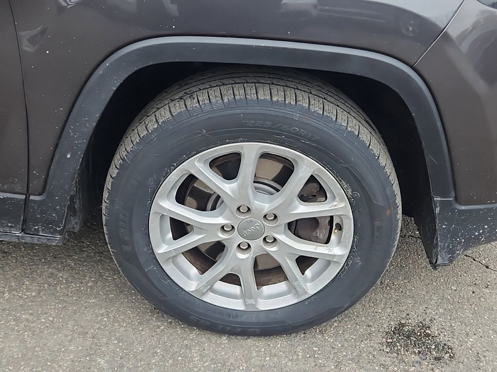 2016 Jeep Cherokee Latitude photo