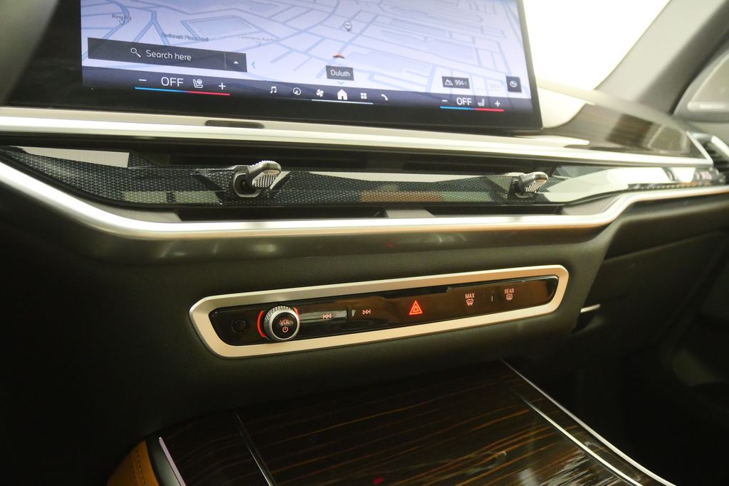 Thumbnail: 2026 BMW X5 - 25