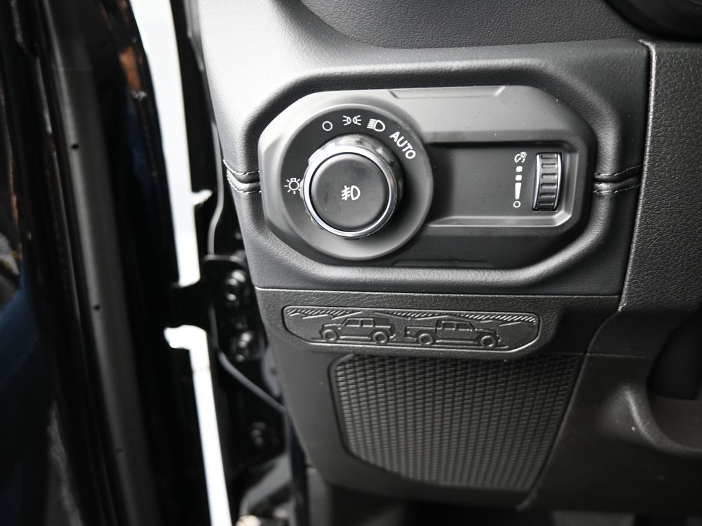 New 2026 Black Clearcoat Jeep Sahara image 25