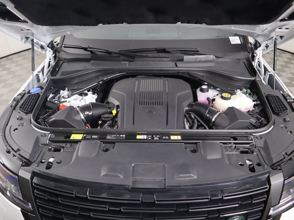 Thumbnail: 2025 Land Rover Range Rover - 31