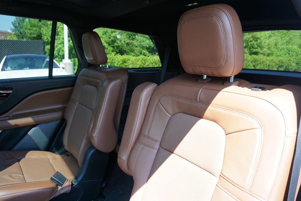 Thumbnail: 2024 Lincoln Aviator - 11