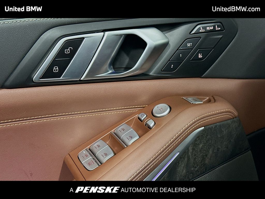 Thumbnail: 2025 BMW X7 - 3