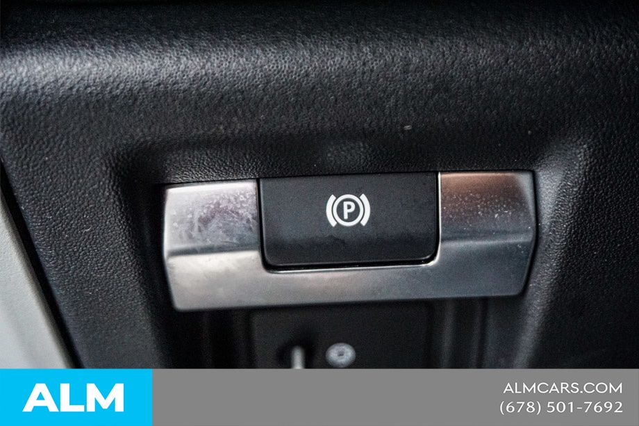 Used 2023 Gray Land Rover X-Dynamic SE image 48