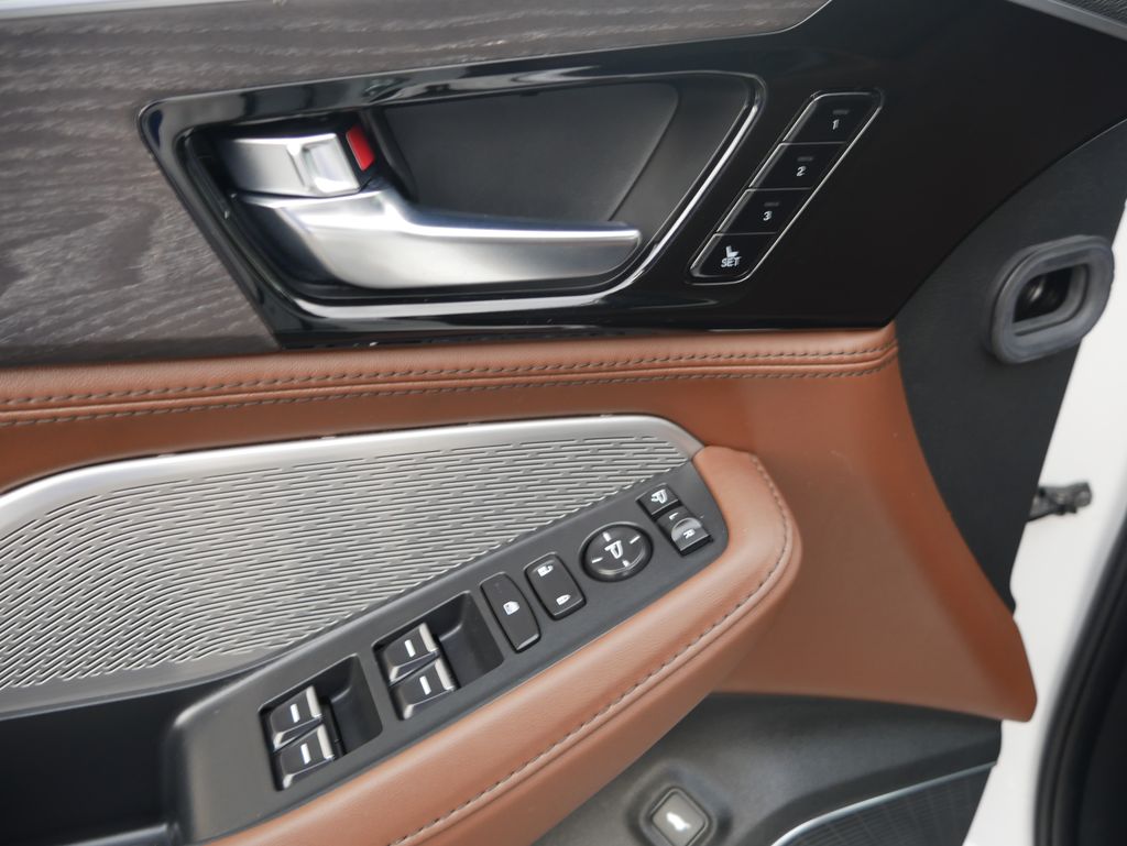 Thumbnail: 2023 Acura MDX - 17