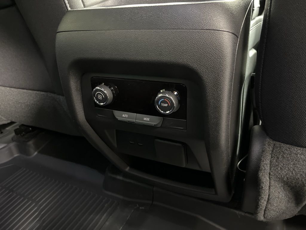 Thumbnail: 2026 Chevrolet Traverse - 17