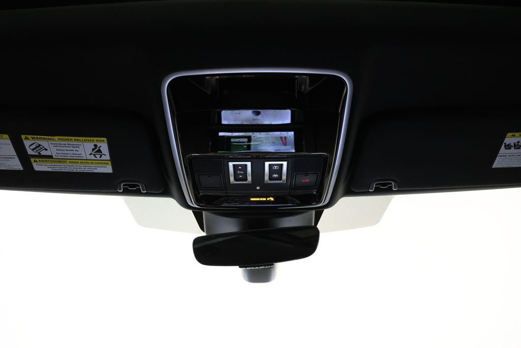 Thumbnail: 2022 Land Rover Range Rover Sport - 16