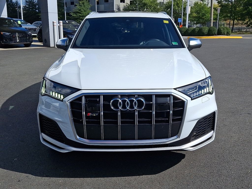 Thumbnail: 2023 Audi SQ7 - 2