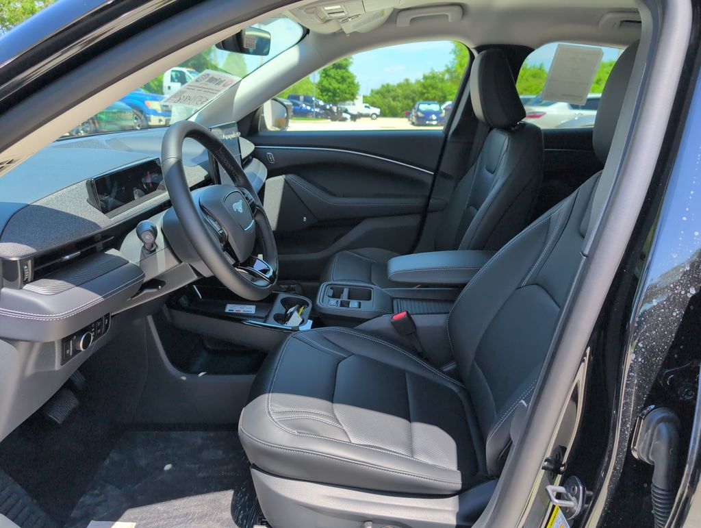 New 2026 Black Ford Premium image 5