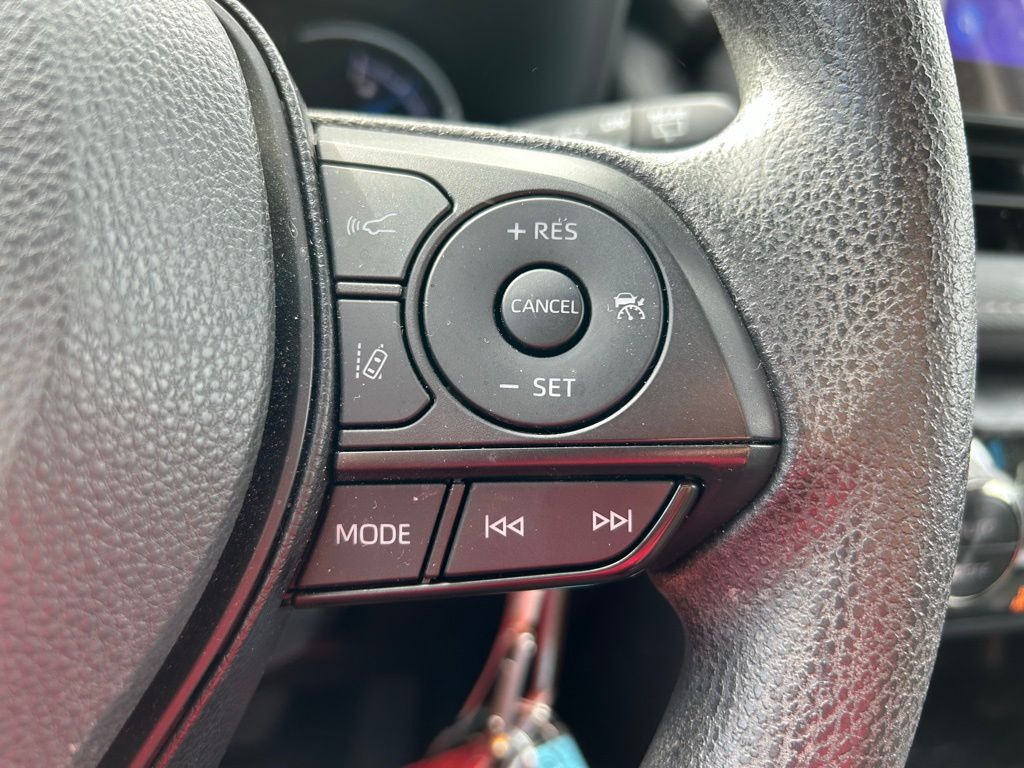 Thumbnail: 2025 Toyota RAV4 - 17