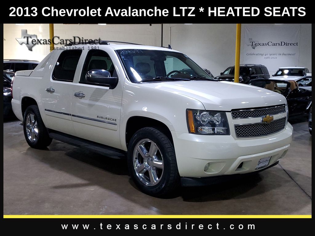 2013 Chevrolet Avalanche 1500 LTZ 3