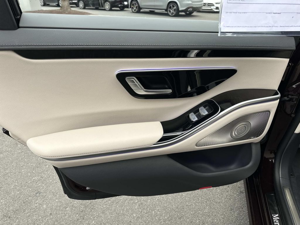 Thumbnail: 2023 Mercedes-Benz S-Class - 30