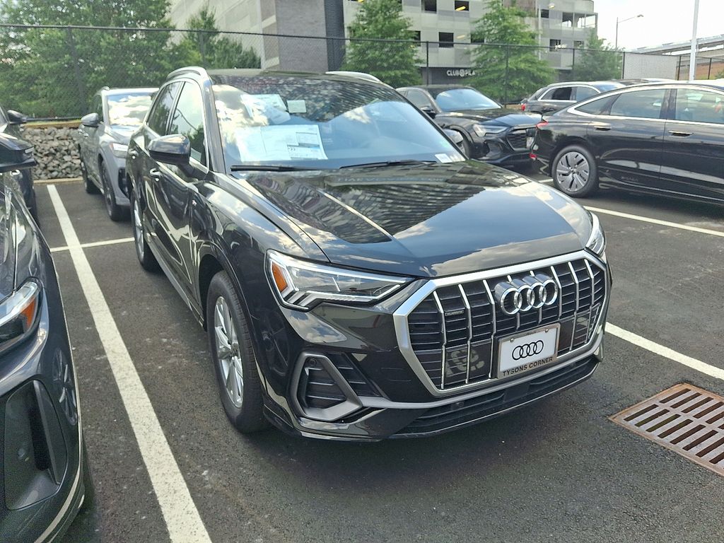 Thumbnail: 2025 Audi Q3 - 3
