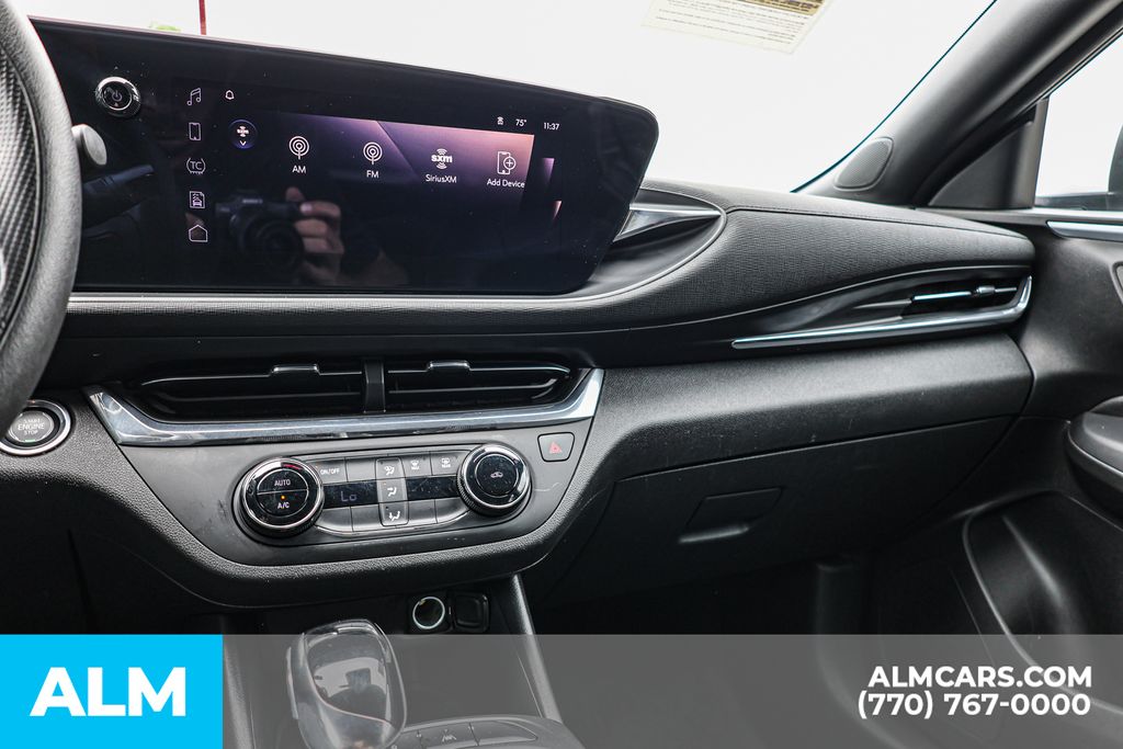 Used 2025 White Buick Preferred image 38