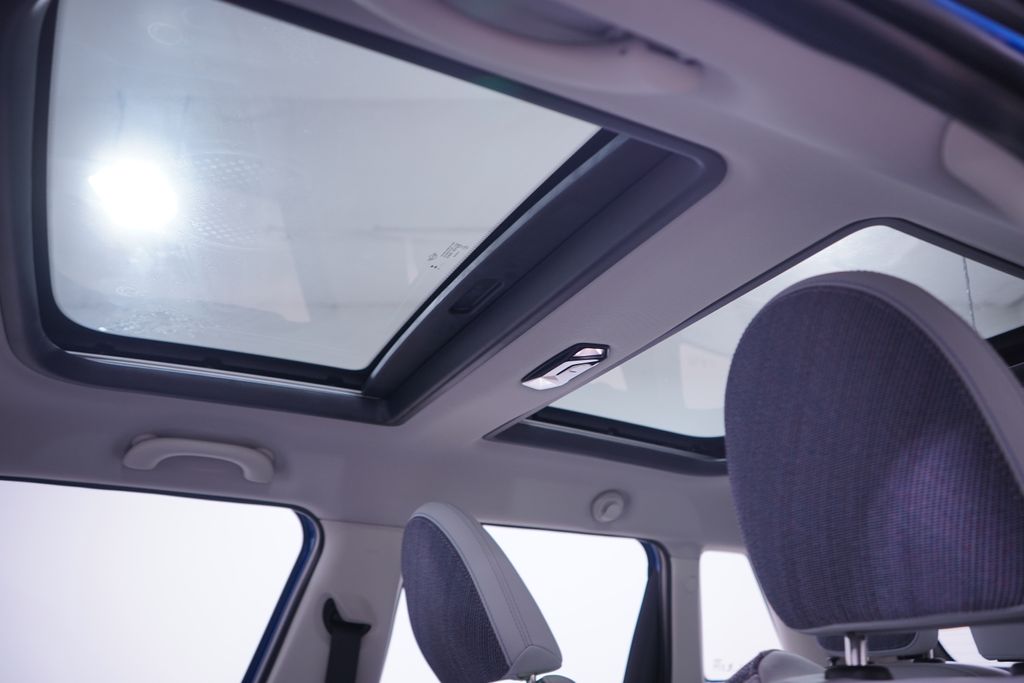 Thumbnail: 2025 MINI Cooper - 8