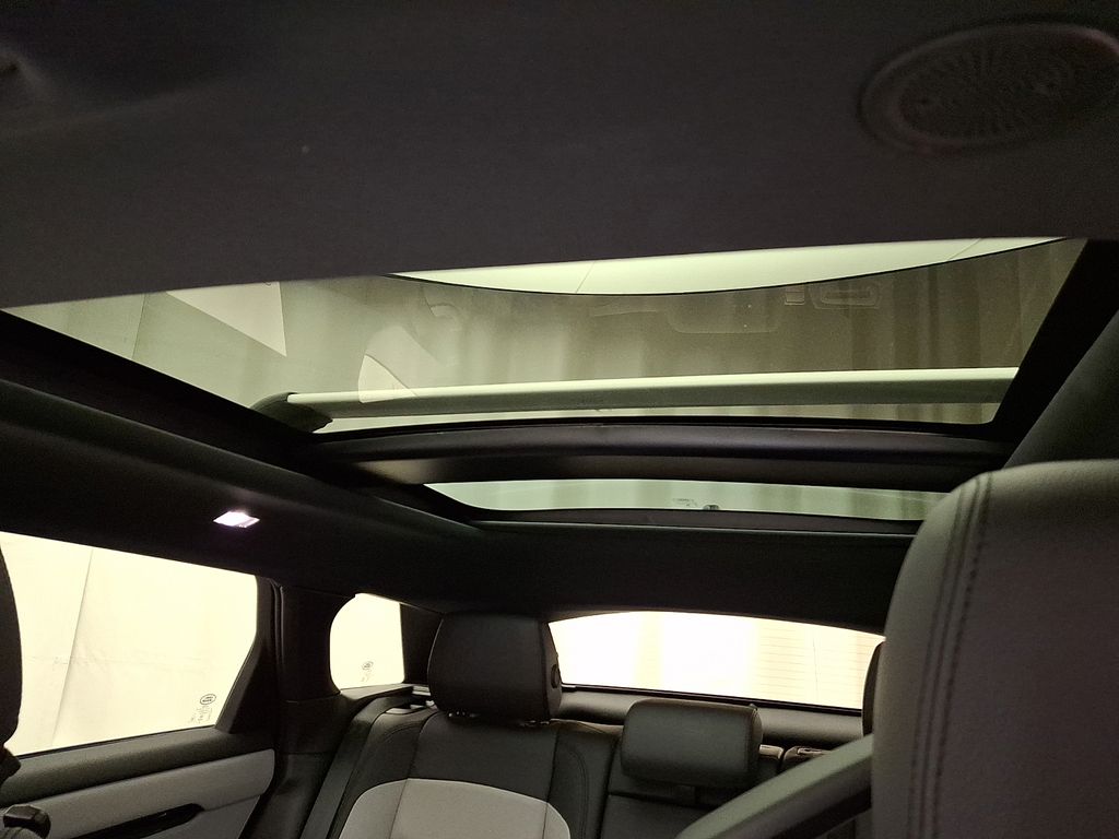 Thumbnail: 2026 Land Rover Range Rover Evoque - 15