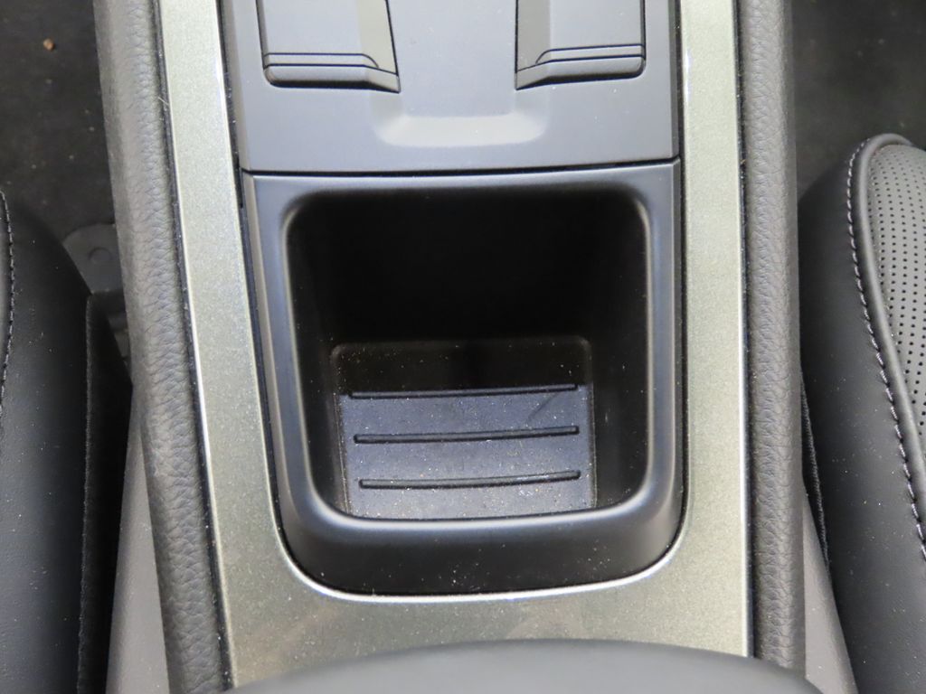 Thumbnail: 2025 Porsche 718 Cayman - 30