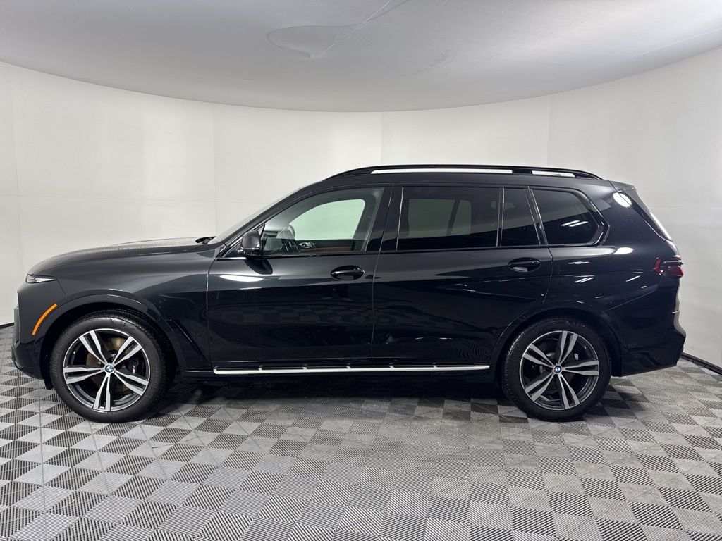 Thumbnail: 2023 BMW X7 - 8