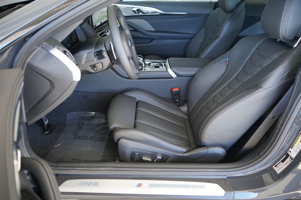 Thumbnail: 2026 BMW 8 Series - 11