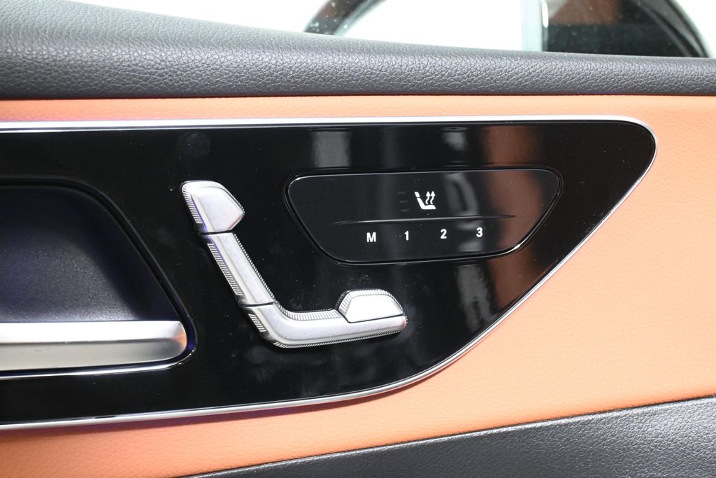 2025 Mercedes-Benz GLC 350 22