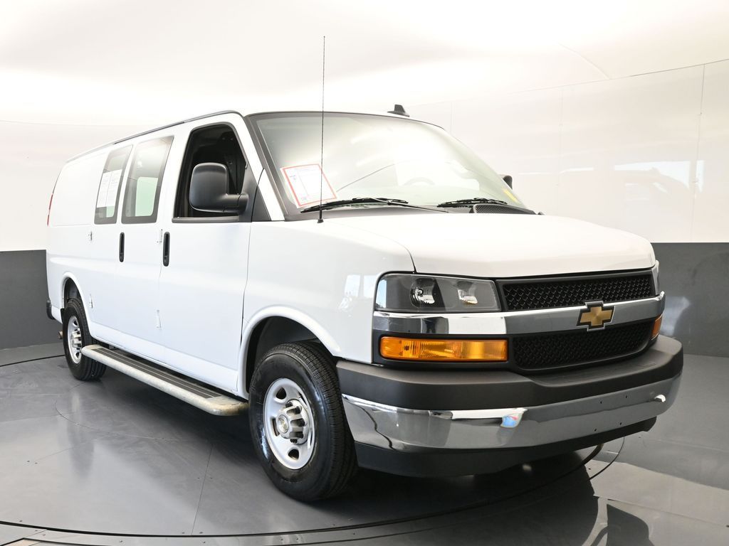 Used 2024 Summit White Chevrolet Work Van image 9