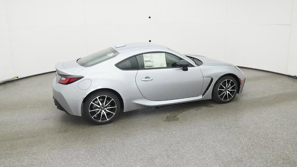 Thumbnail: 2025 Toyota GR86 - 20