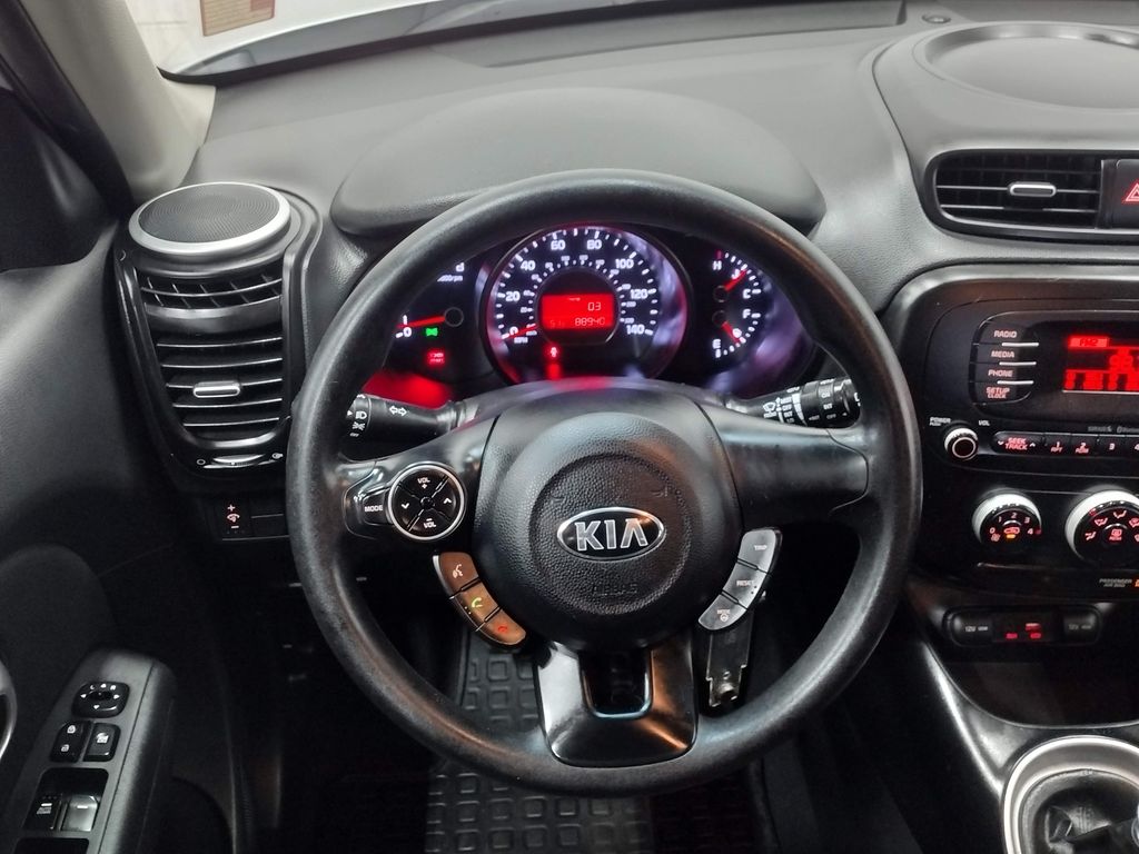 2016 Kia Soul Base
