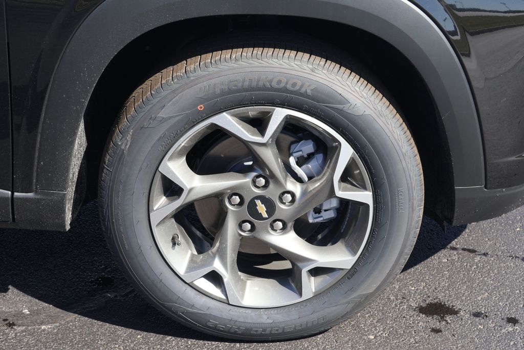 Thumbnail: 2026 Chevrolet Trax - 11