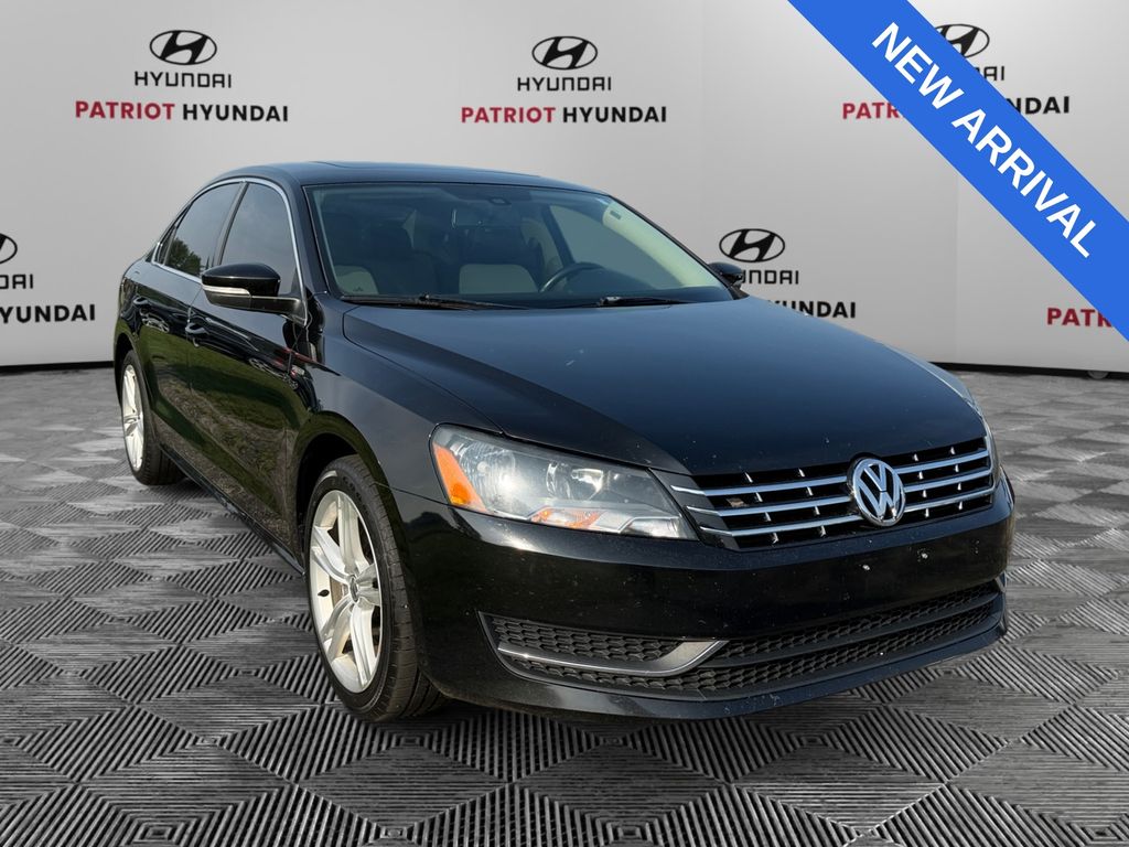 Black Uni 2015 Volkswagen Passat Sedan Front-Wheel Drive 6-Speed Automatic