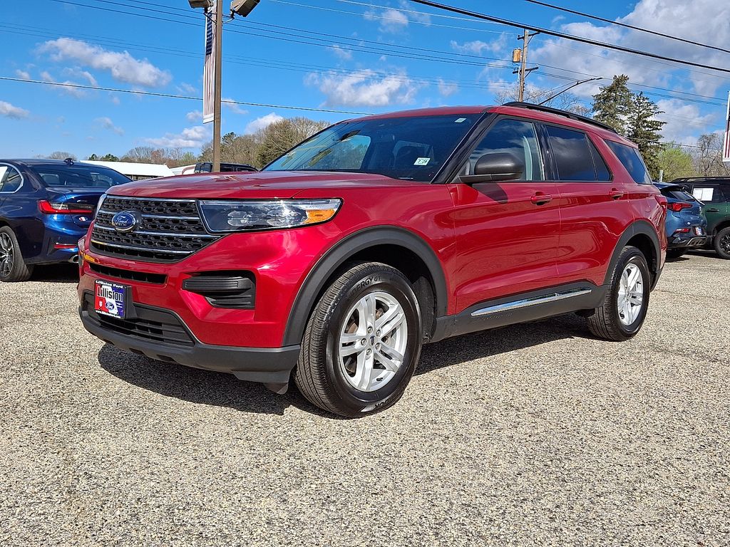 Rapid Red Metallic Tinted Clearcoat 2024 Ford Explorer XLT AWD SUV / Crossover All-Wheel Drive Automatic