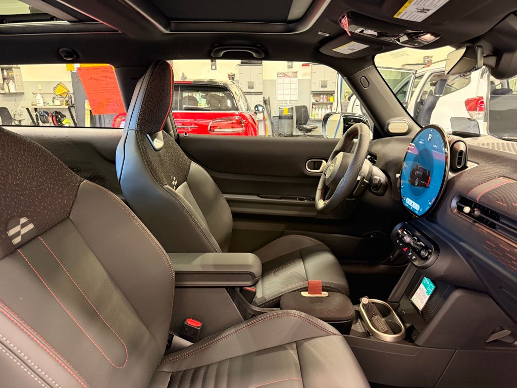 Thumbnail: 2026 MINI Cooper - 23