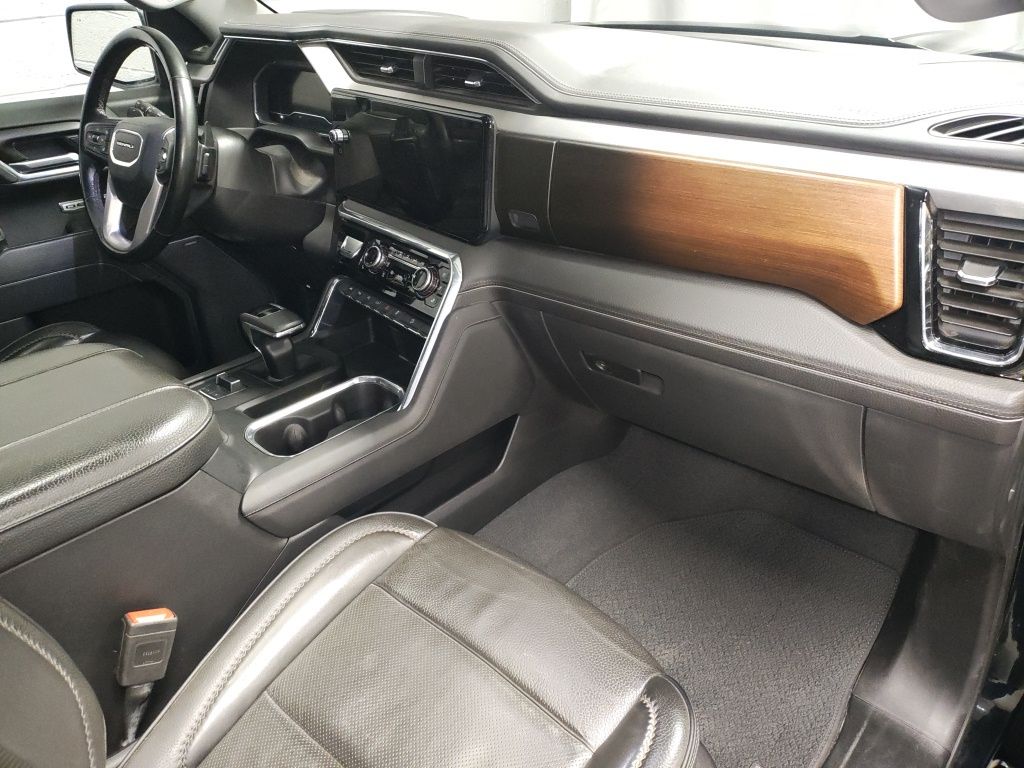 Used 2025 Black GMC Denali image 8