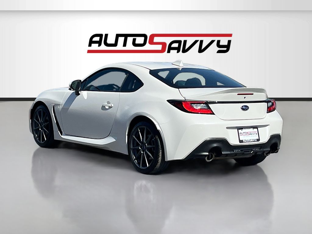 Used 2024 White Subaru Limited image 5