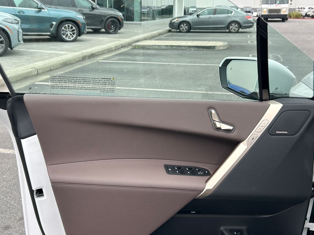 Thumbnail: 2026 BMW iX - 11