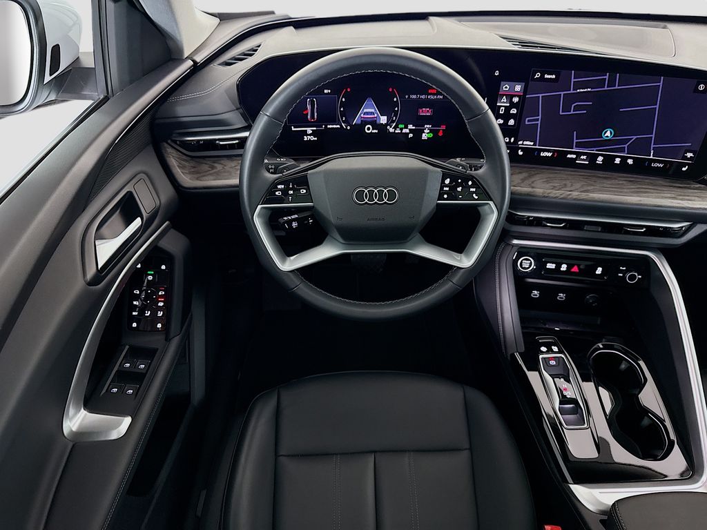 Thumbnail: 2025 Audi Q5 - 10