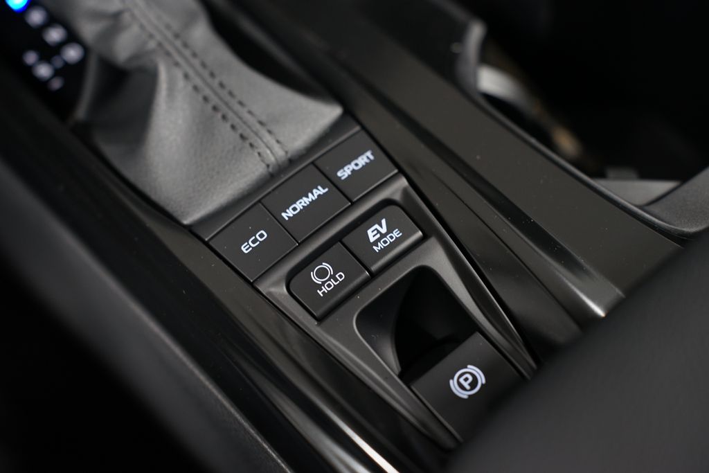 2025 Toyota Camry LE 22