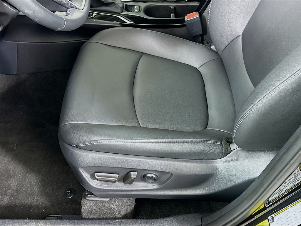 Thumbnail: 2025 Toyota Corolla Cross - 20