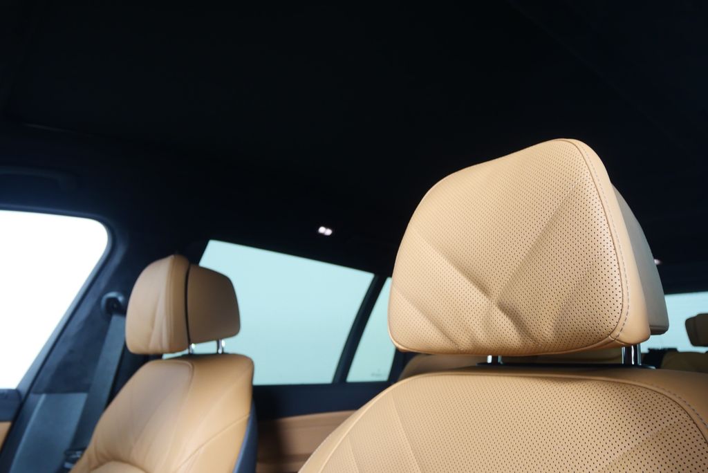 2026 BMW X7 xDrive40i 11