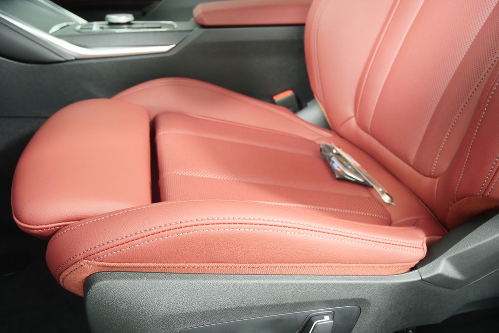 Thumbnail: 2026 BMW 4 Series - 9