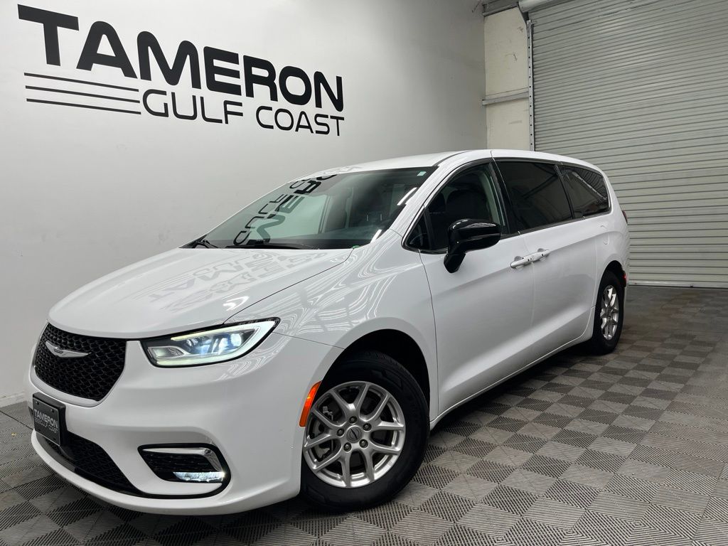  2024 Chrysler Pacifica Touring L FWD   