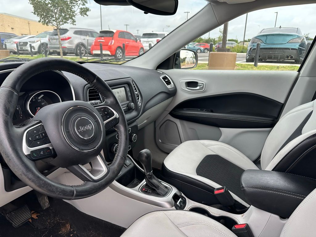 Thumbnail: 2017 Jeep Compass - 5