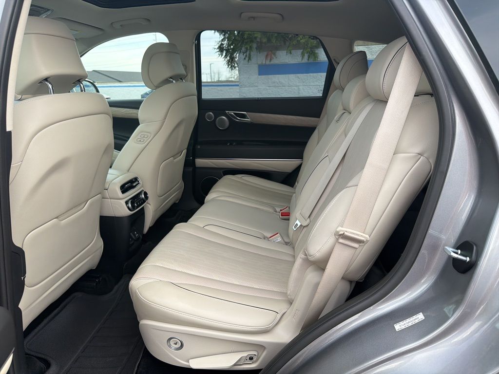 Thumbnail: 2023 Genesis GV80 - 19